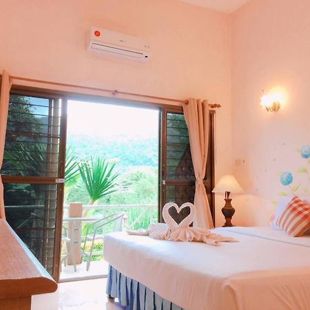 לואי Phurua Bussaba Resort & Spa מראה חיצוני תמונה