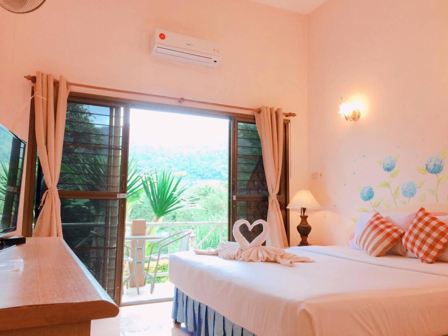 לואי Phurua Bussaba Resort & Spa מראה חיצוני תמונה