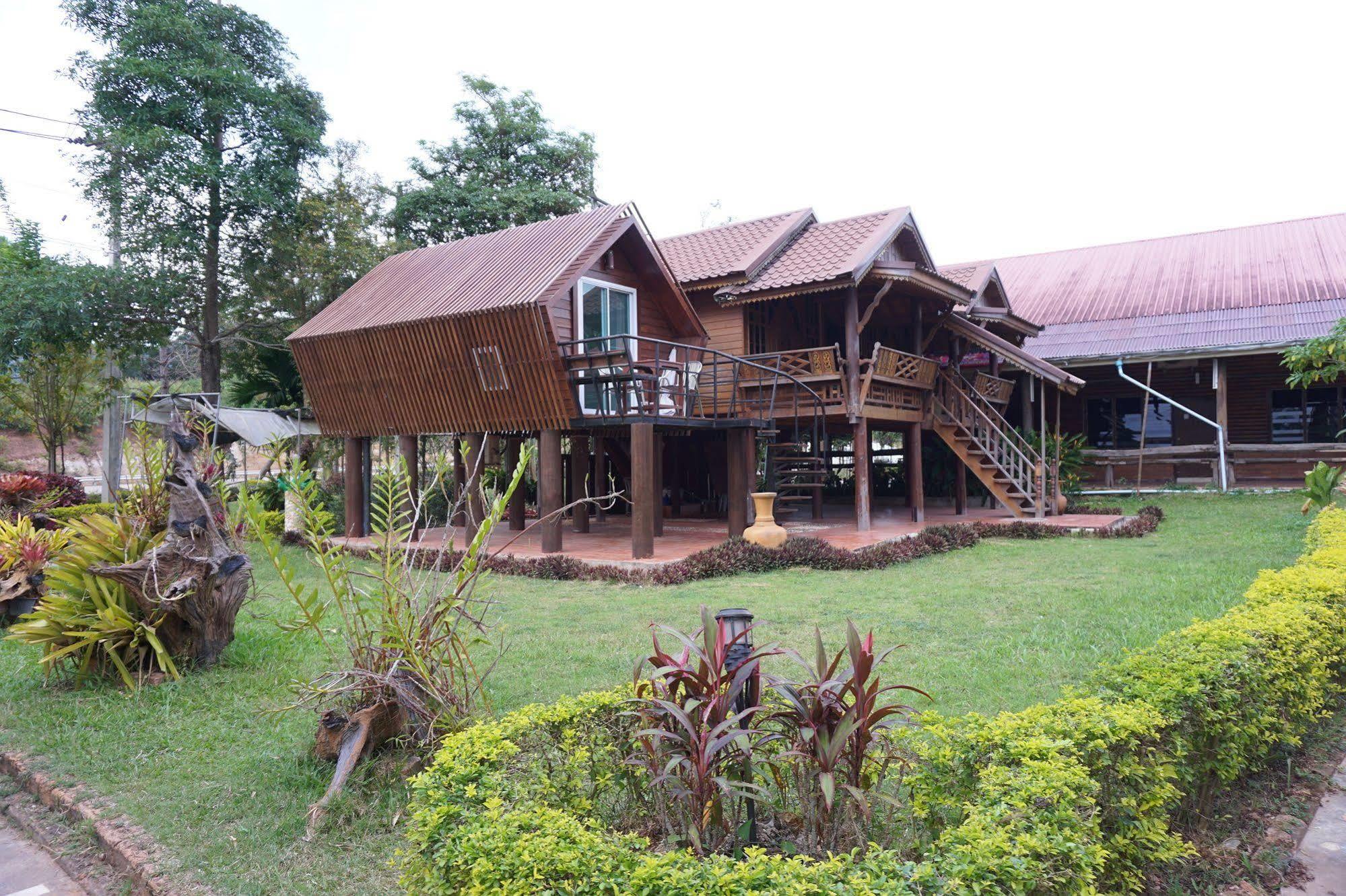 לואי Phurua Bussaba Resort & Spa מראה חיצוני תמונה