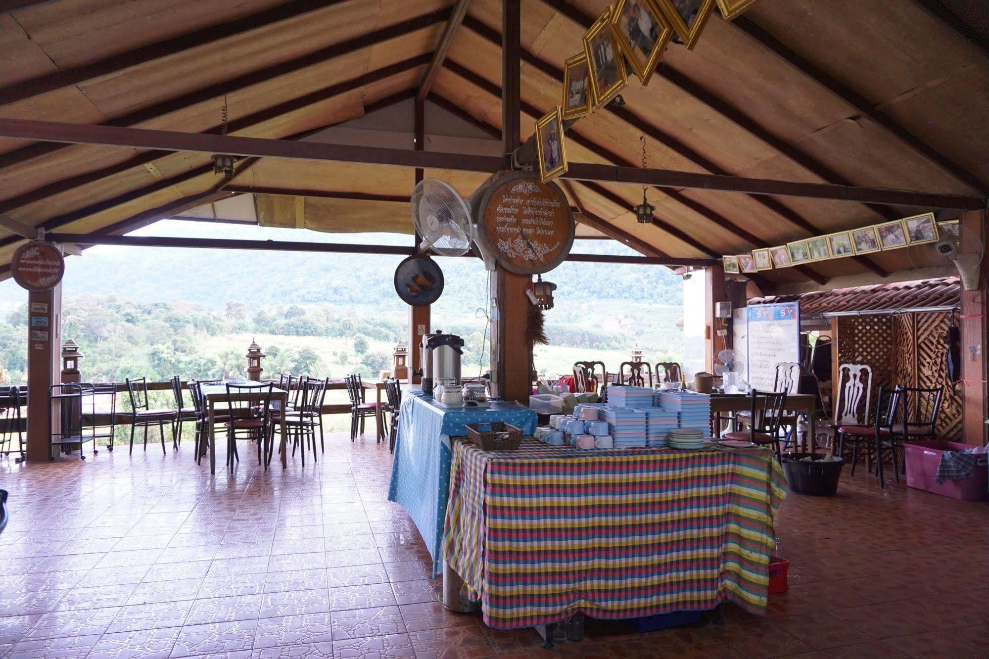 לואי Phurua Bussaba Resort & Spa מראה חיצוני תמונה