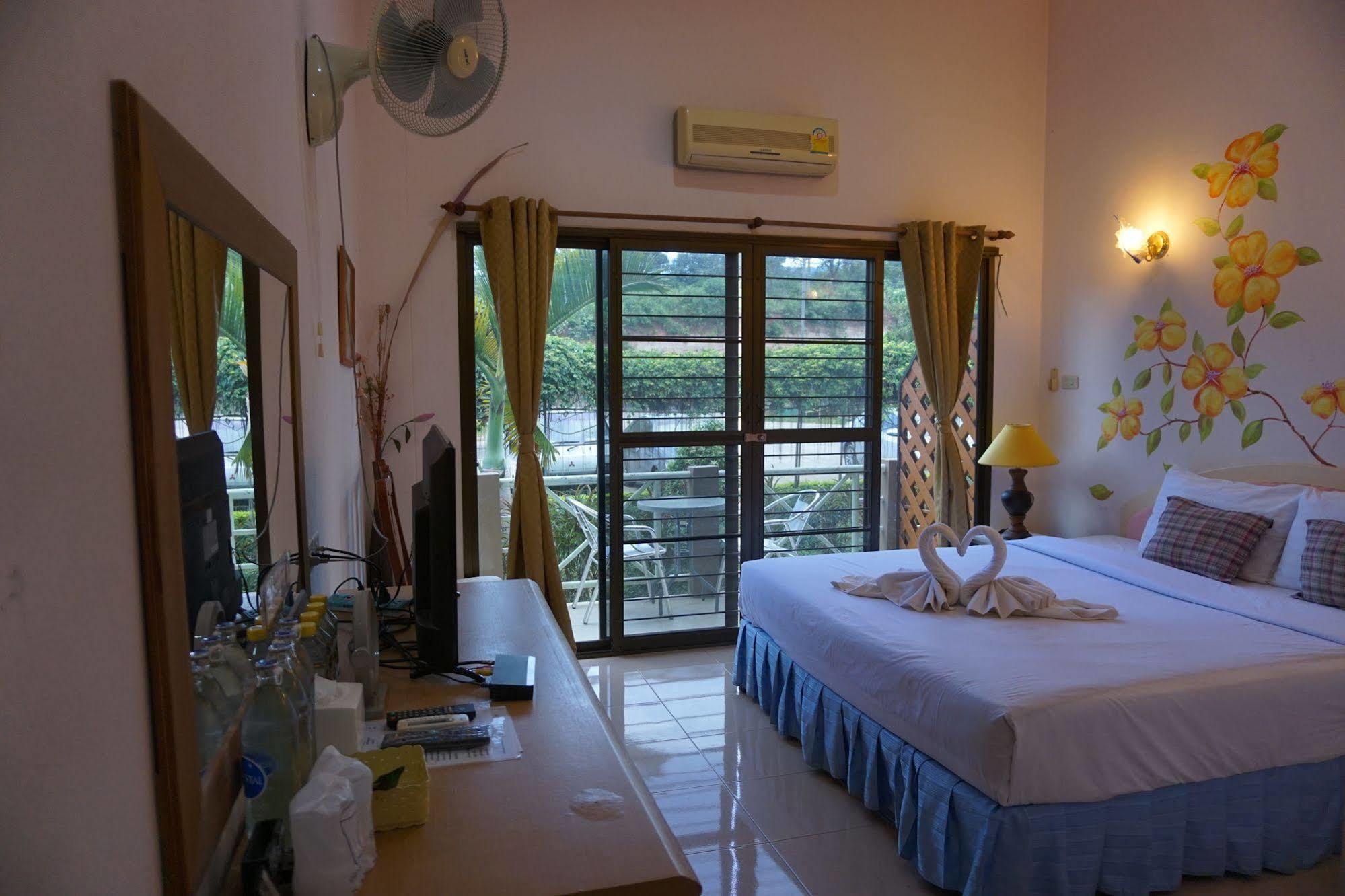 לואי Phurua Bussaba Resort & Spa מראה חיצוני תמונה