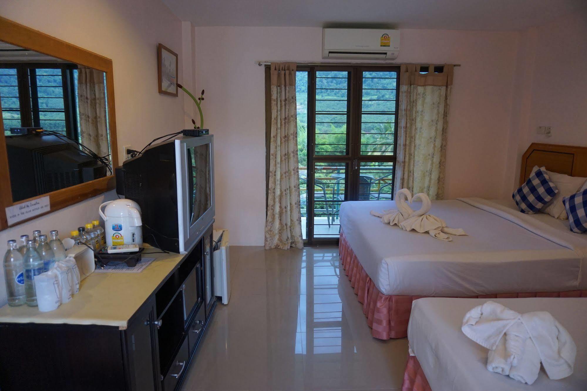 לואי Phurua Bussaba Resort & Spa מראה חיצוני תמונה