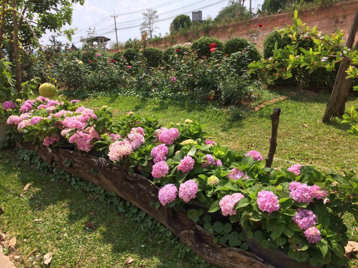 לואי Phurua Bussaba Resort & Spa מראה חיצוני תמונה
